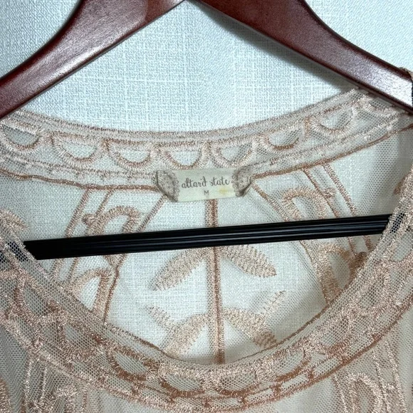 Altar’d State Embroidered Sheer Lace Blouse Cream Nude Ruffle Sleeve Size M - Picture 3 of 7